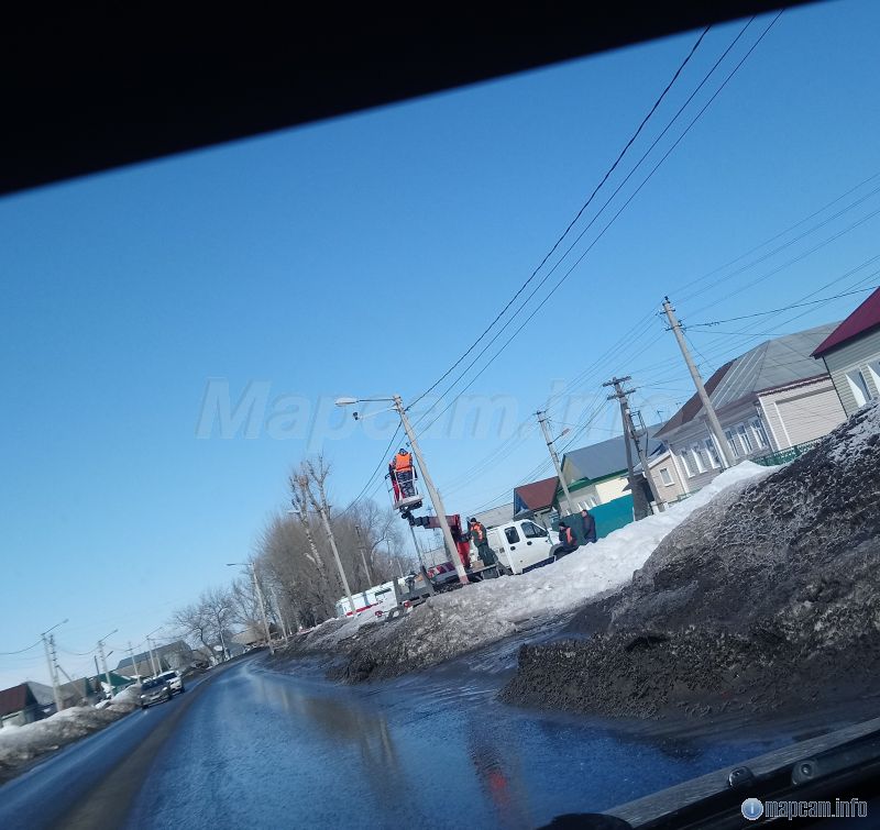 Устанавливают стационарную камеру... 