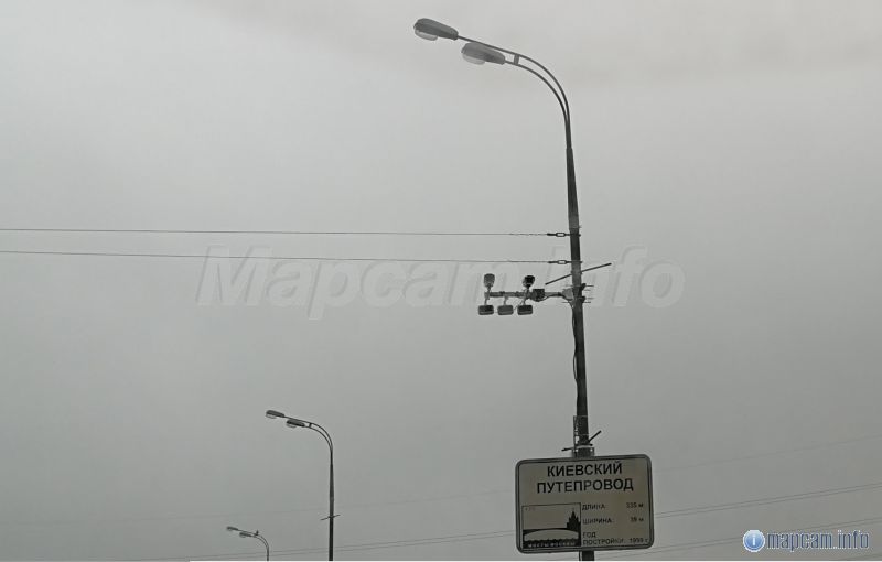 Вид спереди