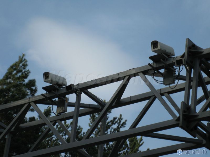 Идентичны камерам на этом фото (взято с другого сайта)