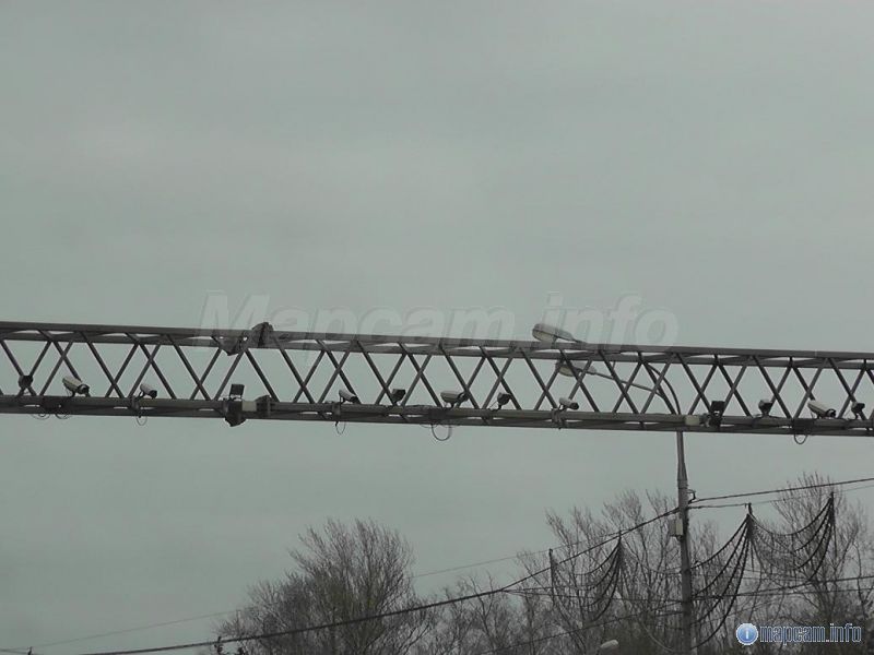 А вот в центр выглядит по другому, арсенал посерьезнее.