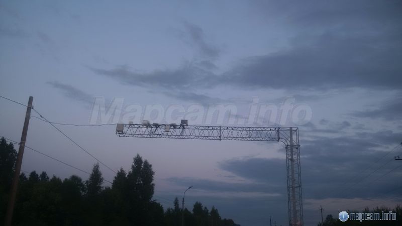 ферма одна, 2 камеры, стреляют в обе стороны на 24.136 Мгц