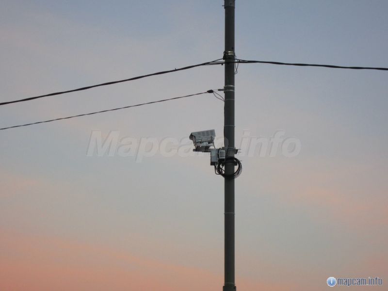 вид с остановки через дорогу