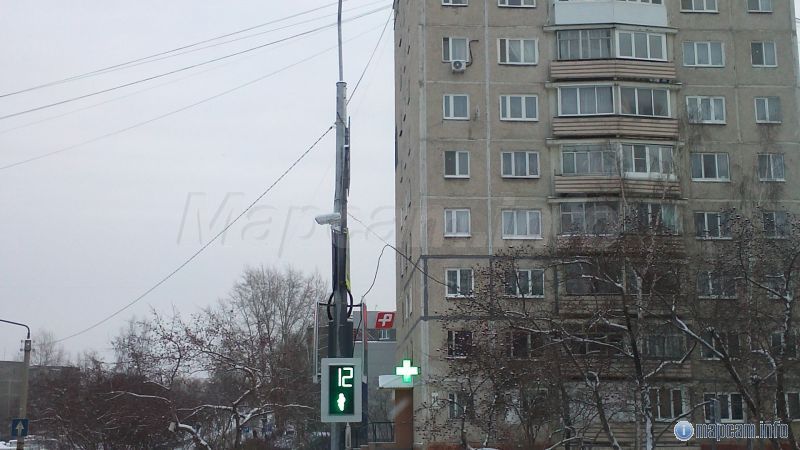 Одна в лицо, на подъёме.