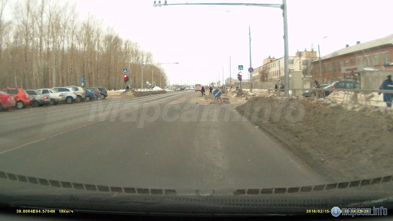 Едем со стороны з/у.