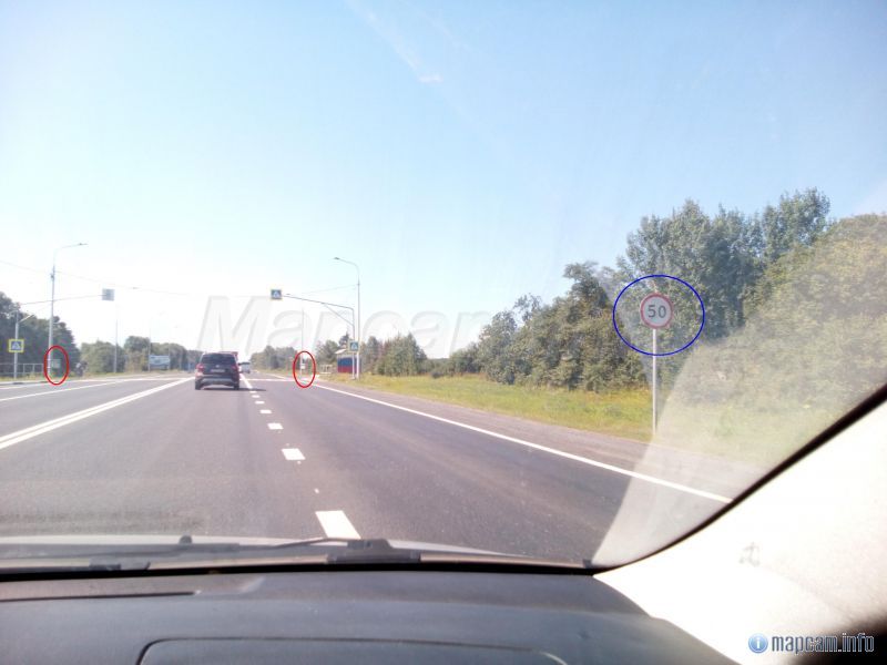 Перед и за пешеходным переходом.